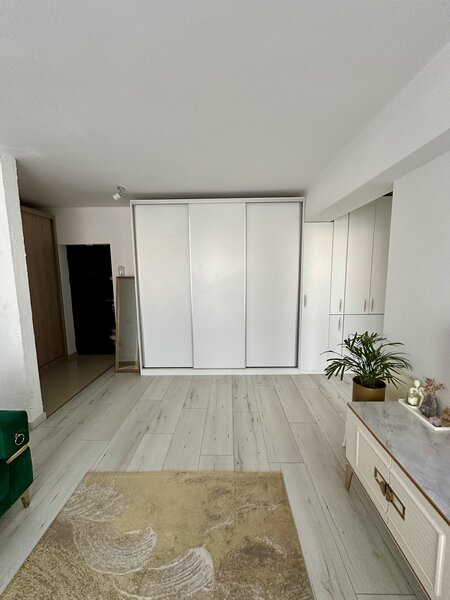 Prelungirea Ghencea, Bragadiru, Cartier Latin